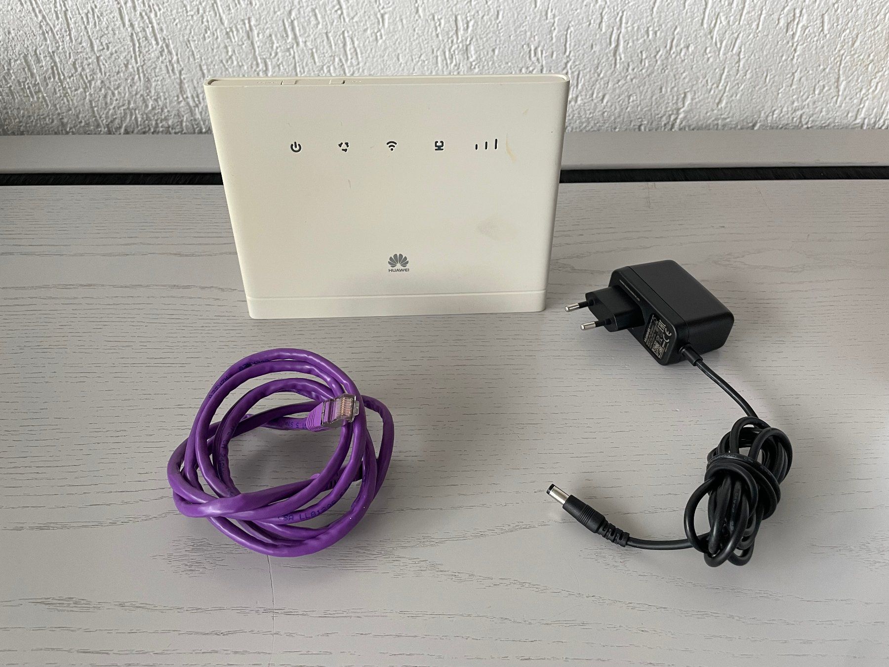 Huawei Modem & Router: HUAWEI B135s-22 4G Router – Usato da Rotkreuz venduto da AMC_International