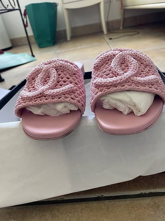 Chanel Scarpe da donna: Chanel Wunderschöne Sandalen! 40 – Usato da Fruthwilen venduto da Mariya13 2