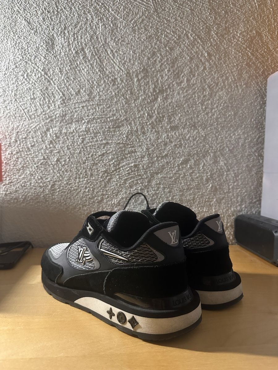 Chaussures hommes: Schwarze/Graue Sneakers LV – D'occasion à Buttwil par nic_n9yf 1