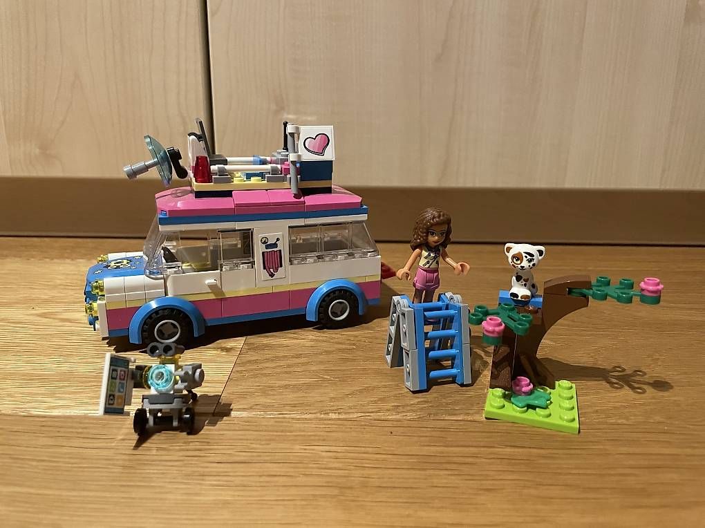 Spielzeuge: Lego Friends Limousine 41333 – Gebraucht aus Giswil von nimue1977