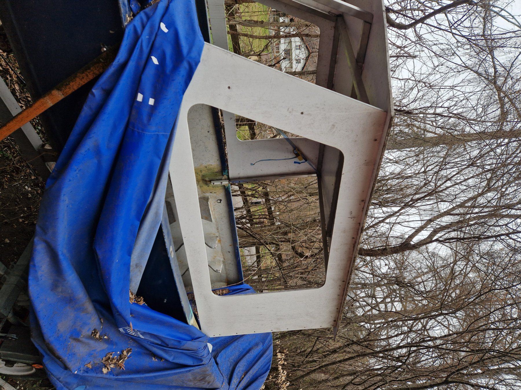 Barche: Bateau cabine avec remorque  en construction – Usato da Villars-sous-Mont venduto da roc_vv2z 1