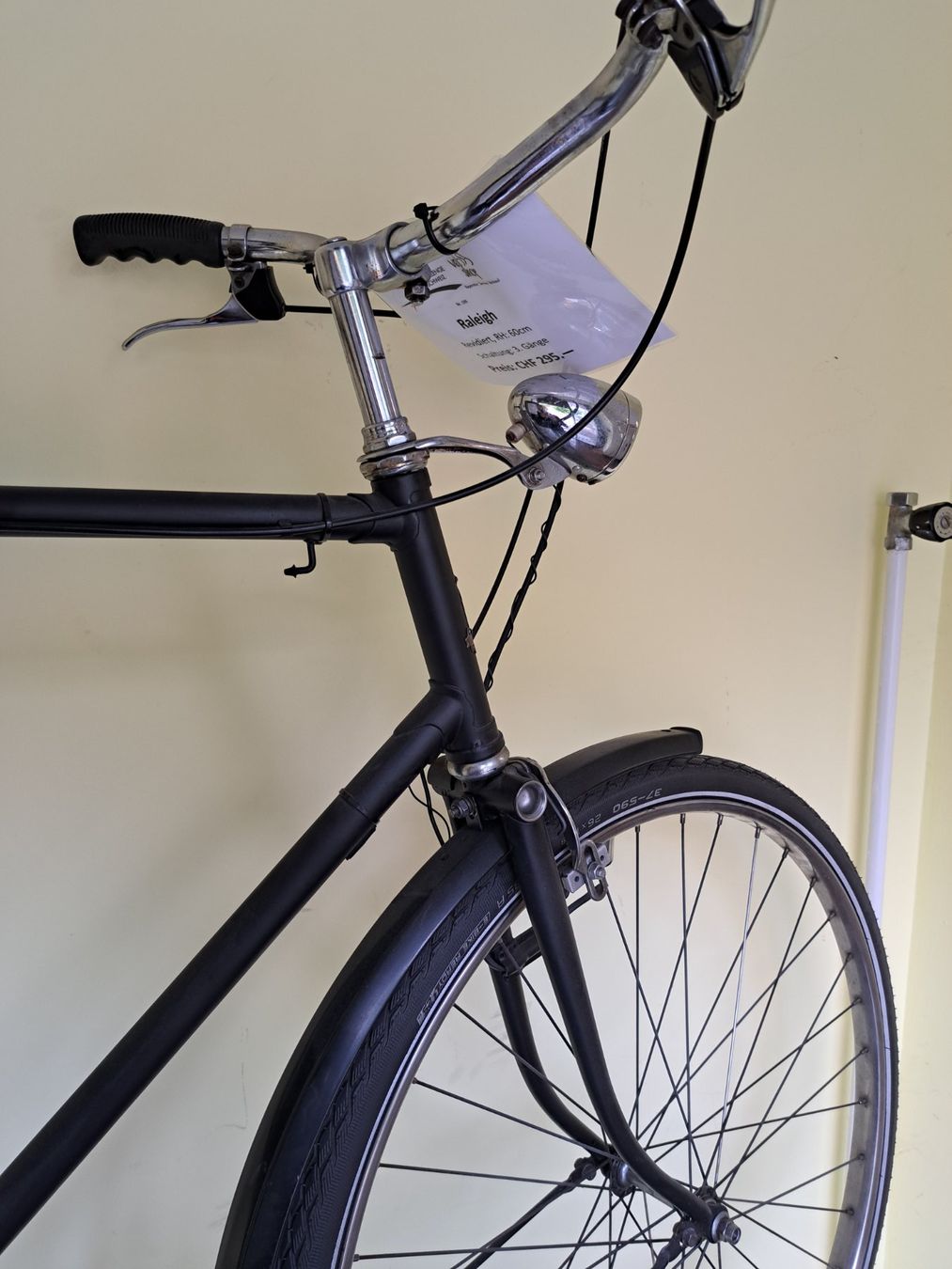 Raleigh Biciclette: Raleigh Oldtimer Velo, frisch revidiert – Usato da Glarus venduto da VeloShop_Glarus 5