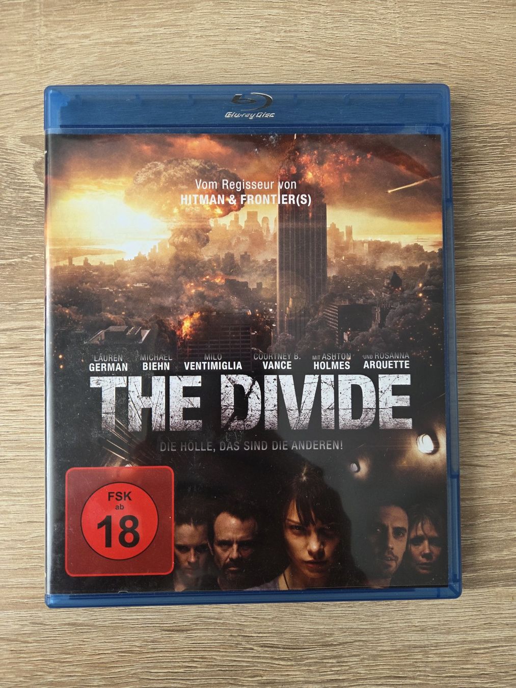 Tous les DVDs: The Divide - Blu-ray – D'occasion à Carouge GE par Franllo