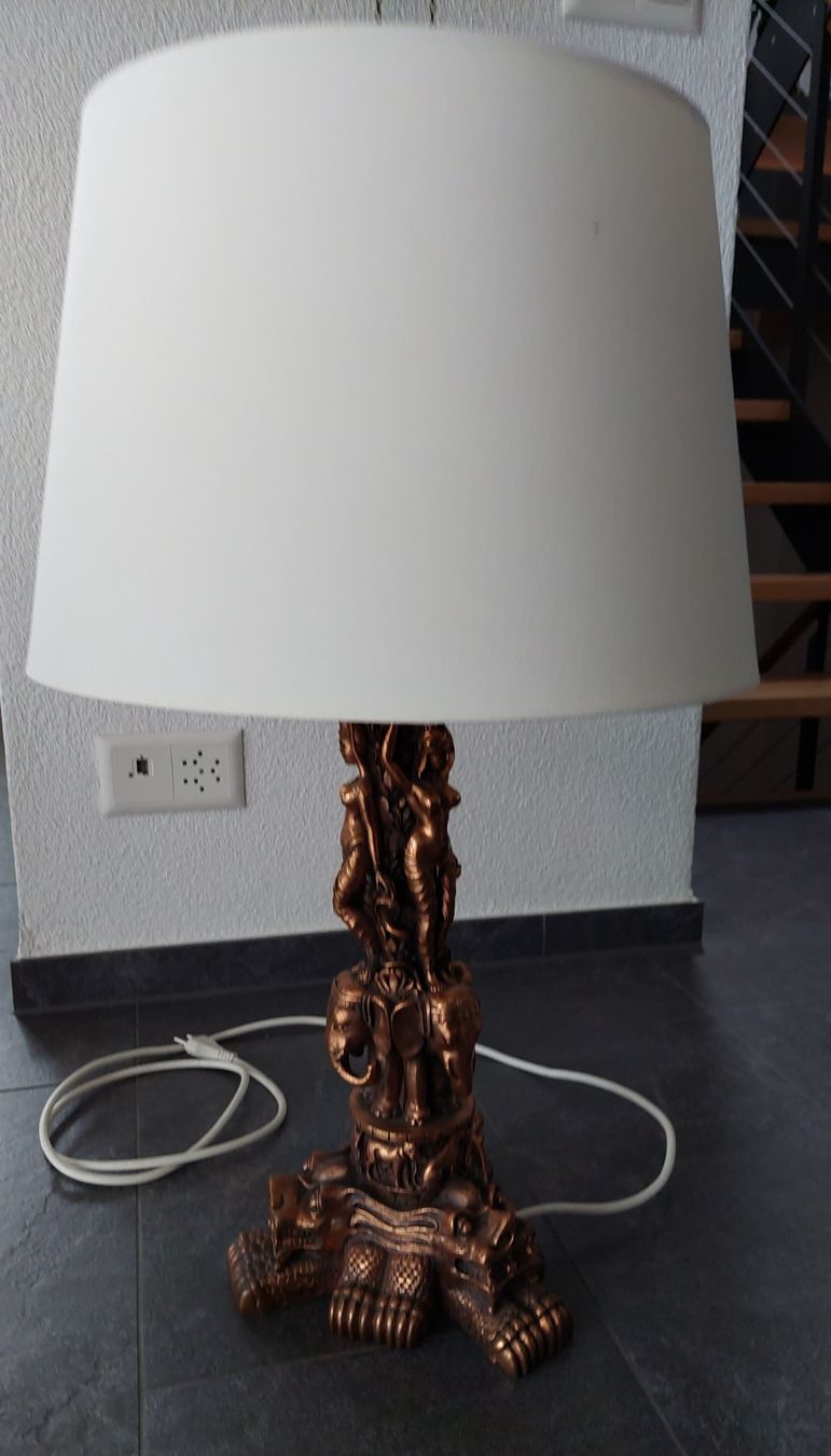 Lampade: Grosse Lampe mit Messingfuss, Asiatisch – Usato da Subingen venduto da K7passt_immer 5