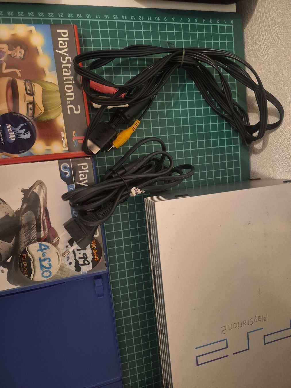 Sony Console: PlayStation 2 Bundle - Console, Games,Vice City,... – Usato da Meyrin venduto da Retro-GZ 3