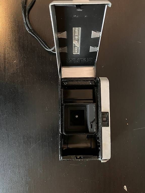 Fotocamera: Instamatic Camera 100 – Usato da zürich venduto da insomnia1975 1