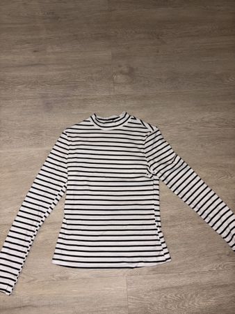 Gestreiftes Langarmshirt Größe S