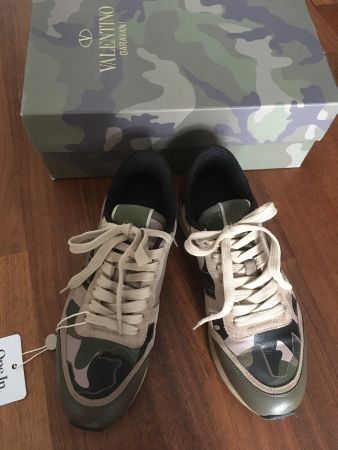 Valentino Garavani Sneakers Gr. 35