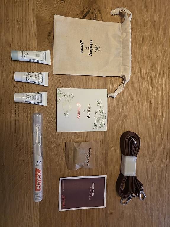 Trousses de maquillage: SWISS First Class Amenity Kit - Zimmerli – Neuf avec emballage d'origine à Gutenswil par dan_6g9s 1