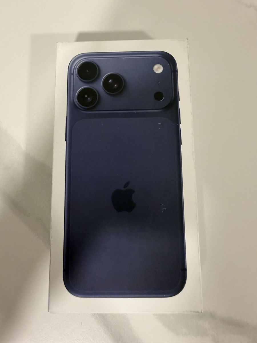 Apple Telefoni cellulari / Smartphones: Ungeöffnet: iPhone 17 Pro Max (Deep Blue) 256 GB – Nuovo e nell'imballaggio originale da Winterthur venduto da HAJO-IT