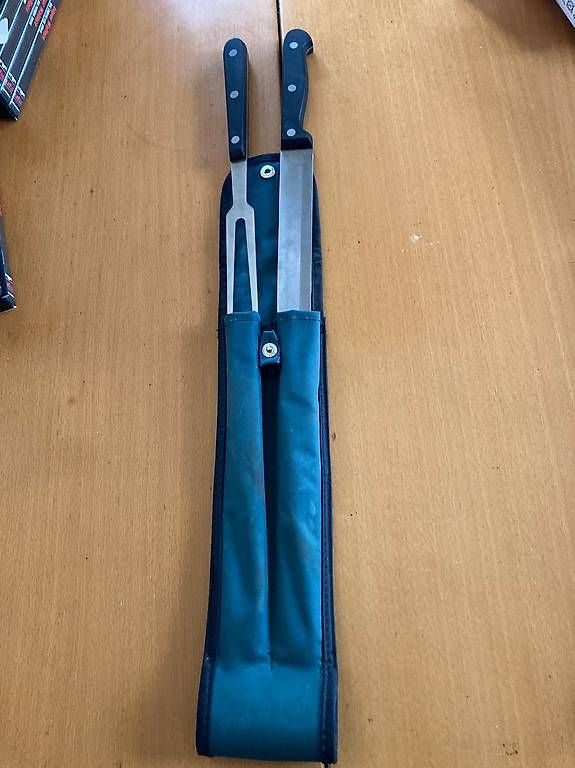 Set di posate: Grillbesteck, Messer und Gabel mit Etui – Usato da Liebefeld venduto da justasmile