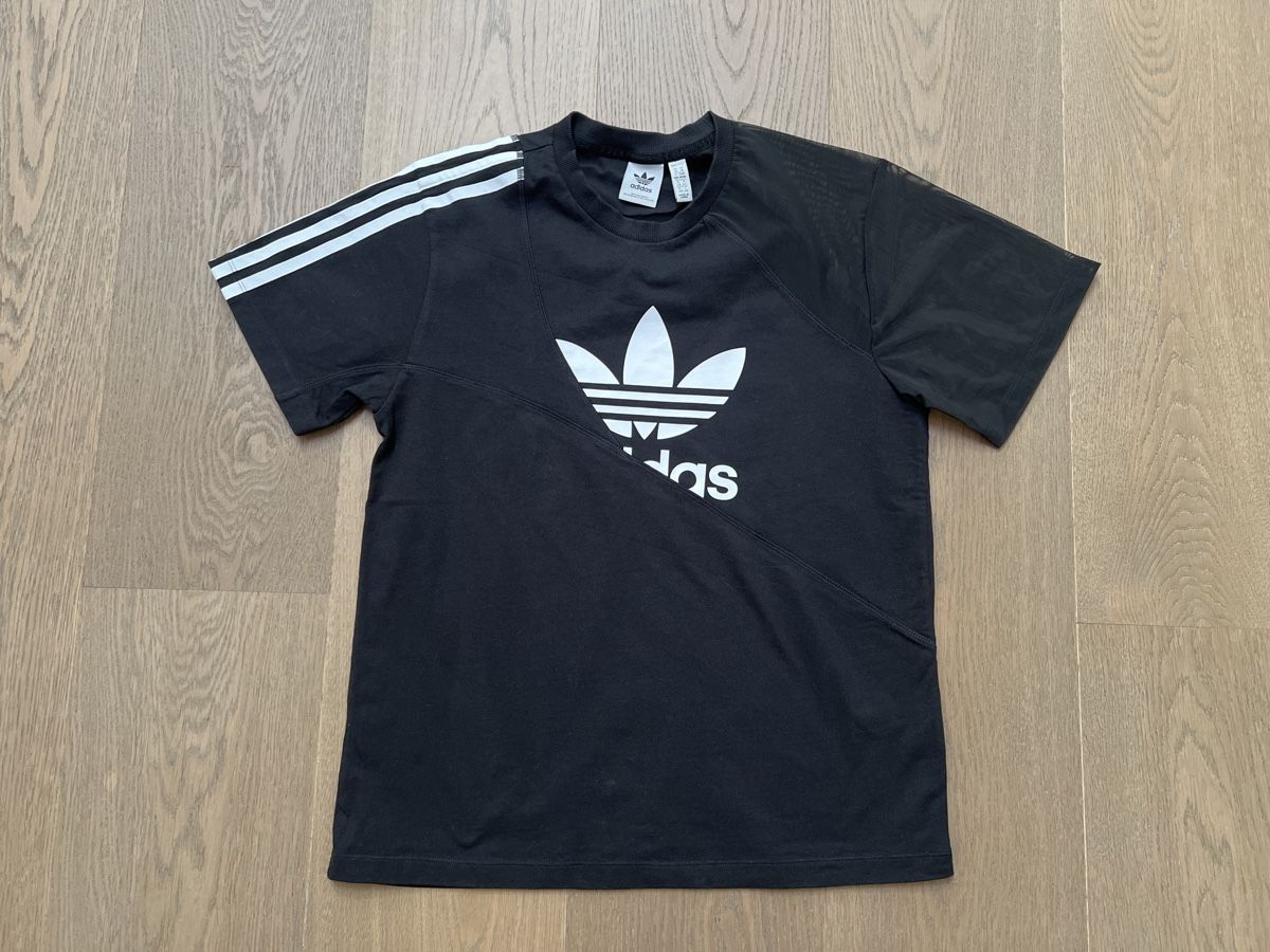 Adidas T-Shirts: Adidas T-Shirt Gr.40 – Gebraucht aus Visp von bluenero