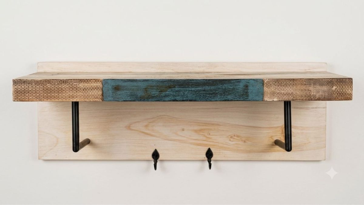 Porte manteau: Wandregal mit Haken – D'occasion à Bern par Maximusibussi
