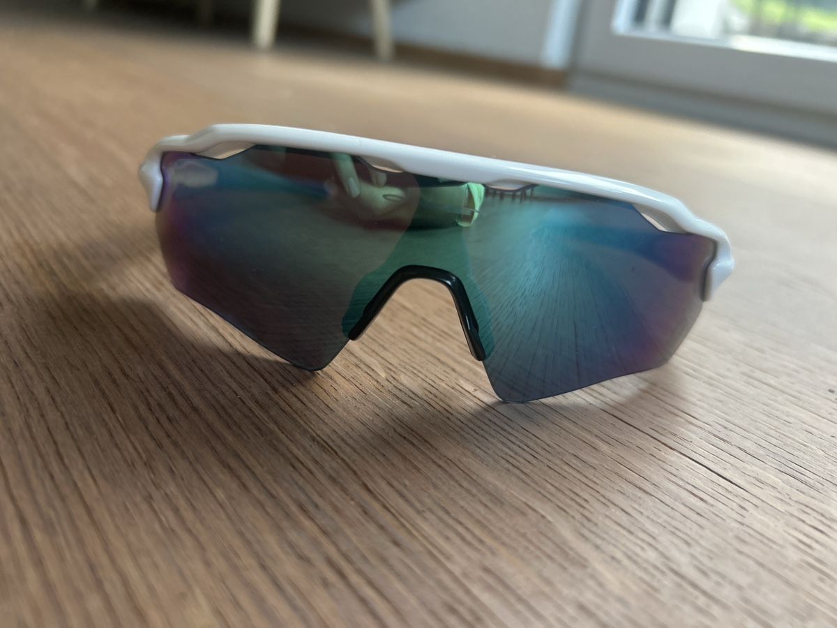 Oakley Brillen & Gläser: Oakley Radar EV Path S Sportbrille  – Gebraucht aus Linthal von eva_9jqv