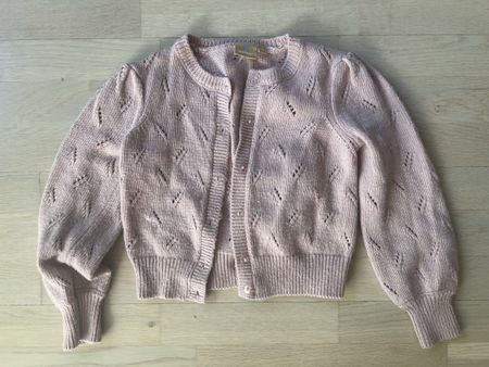 Strickjäckli mit Goldfäden