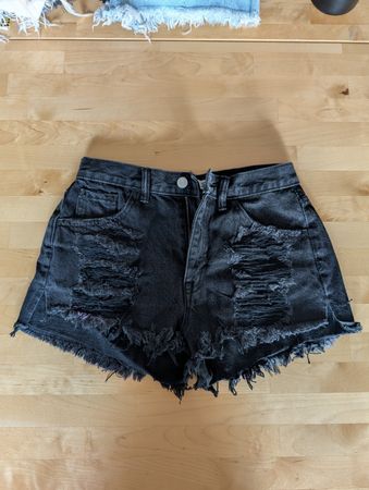 Schwarze kurze Jeansshorts Damen Gr. 36