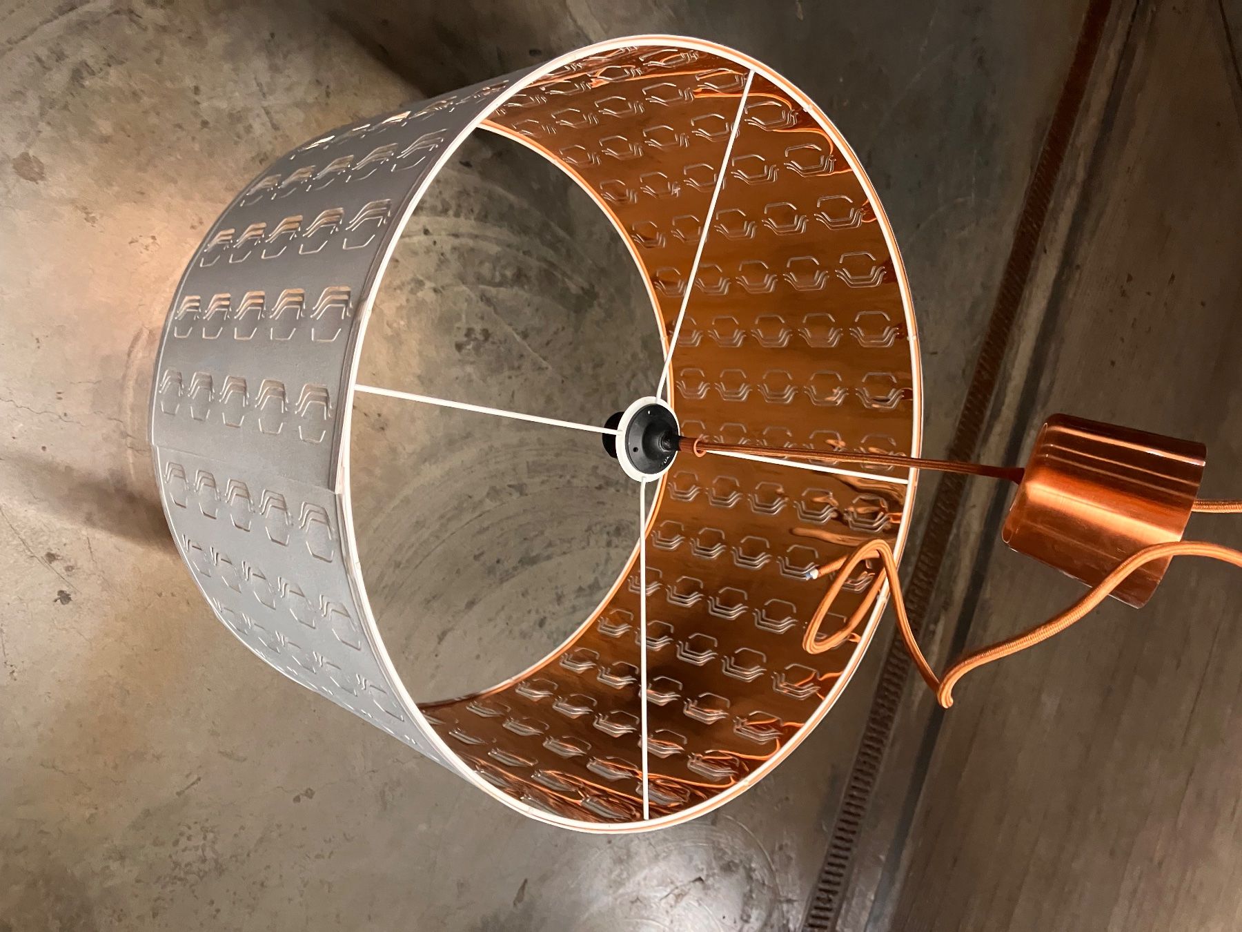 Ikea Lampadari & plafoniere: Hängeleuchte kupferfarben, moderner Look, top Zustand – Usato da Benglen venduto da omaha