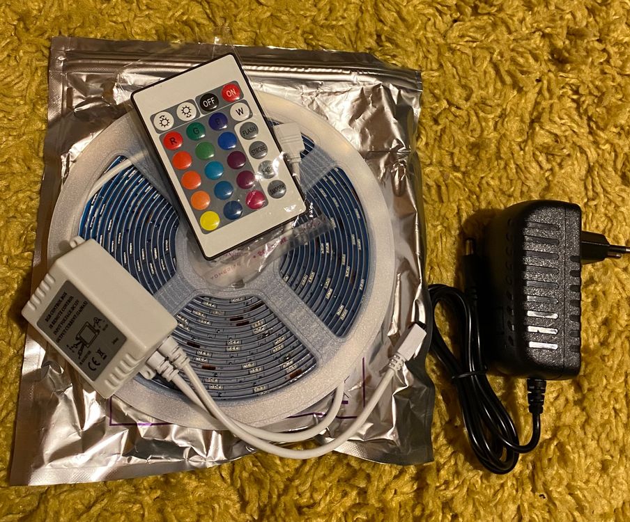 COB LED Strip RGB,Fosingut 24V Bluetooth Smart RGB lichtstrips Set,Muziek Sync CRI90 Dimbaar COB-ledband Lichtketting voor Slaapkamer,Speelkamer,Keuken Kast,Feest,DIY Sfeerverlichting (RGB 5M RF