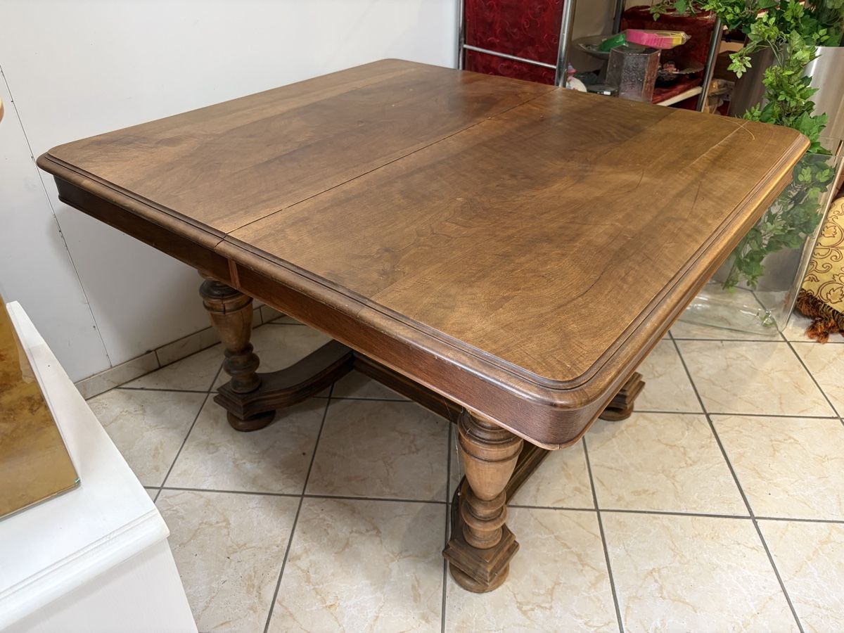 Tische: Table en bois massif, style rustique, état acceptable – Gebraucht aus Vésenaz von Marguerite51 4