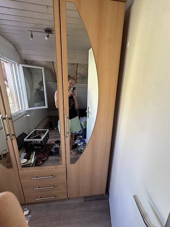 Schränke: Kleiderschrank – Gebraucht aus Unterägeri von carina8800 3