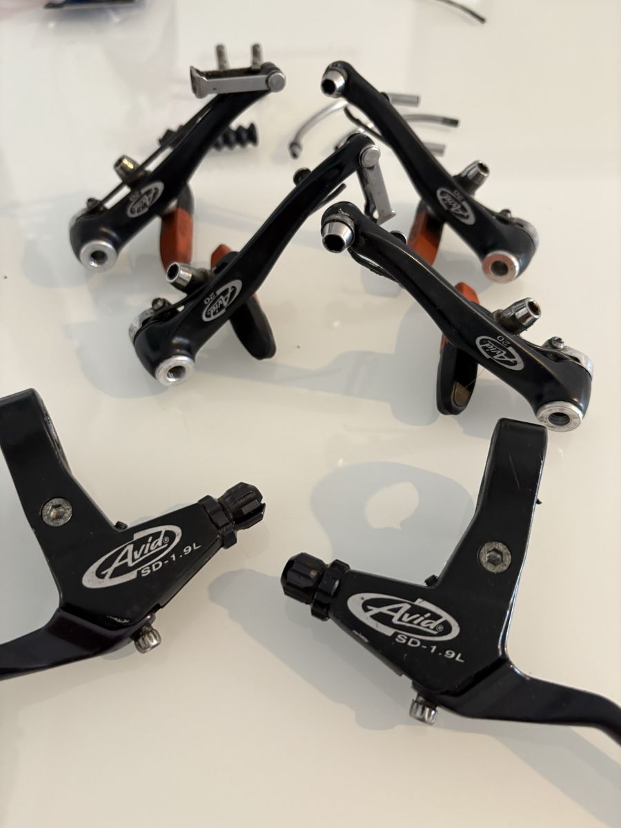 Avid Pezzi di ricambio: Avid V Brake MTB-Bremsen – Usato da Giubiasco venduto da bulag 1