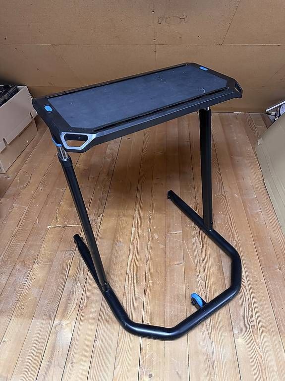 Hometrainer: Wahoo Kickr Desk – Usato da Zell ZH venduto da NIGUL