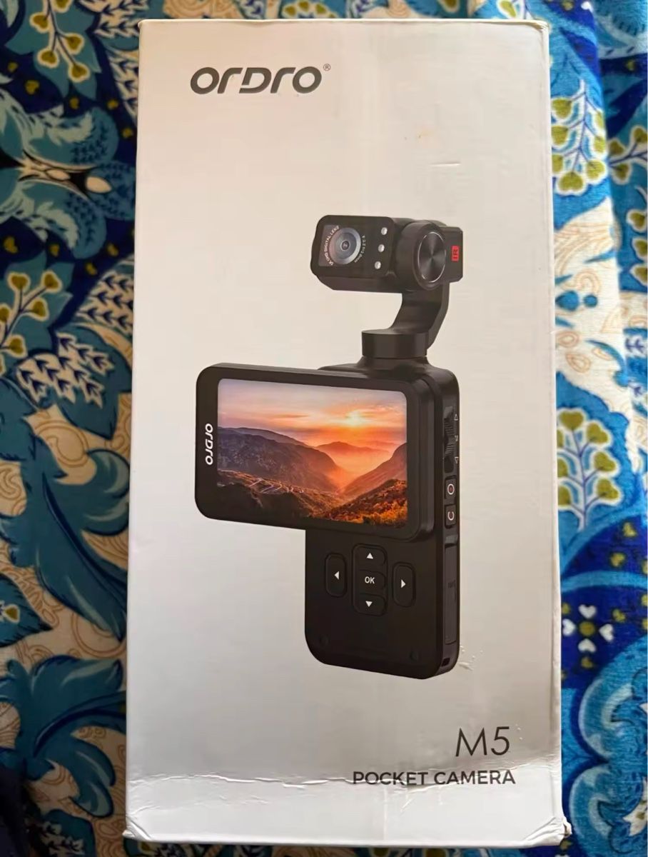 Fotocamera: 4K Vlog Camera with Gimbal – Nuovo (secondo la descrizione) da Seuzach venduto da Wolf936 7
