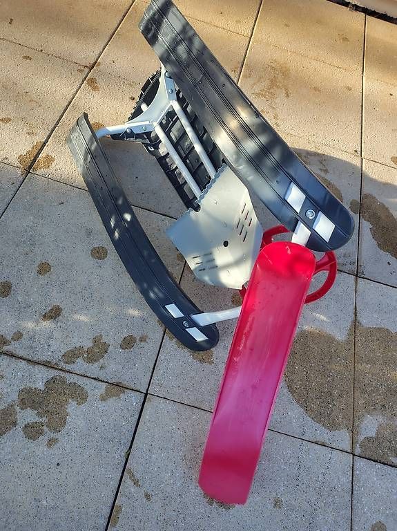 Luge Snow blade (Gebraucht) in Pompaples für CHF 50 – nur Abholung auf ...