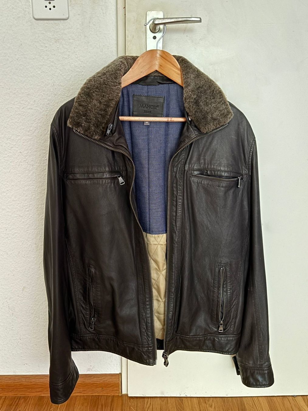 Giacche: Real leather jacket, size M – Usato da Crissier venduto da Chino_20 1