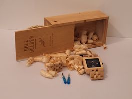 Schweizer Holzuhr, HOLZ HELDEN