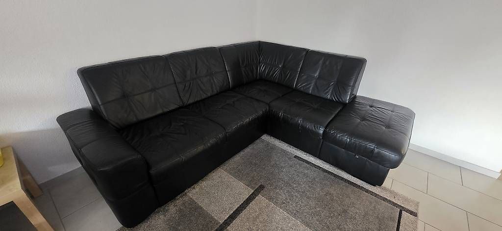 Sofas: Schwarzes Leder-Ecksofa GRATIS  – Gebraucht aus Kirchberg BE von nedeljko04