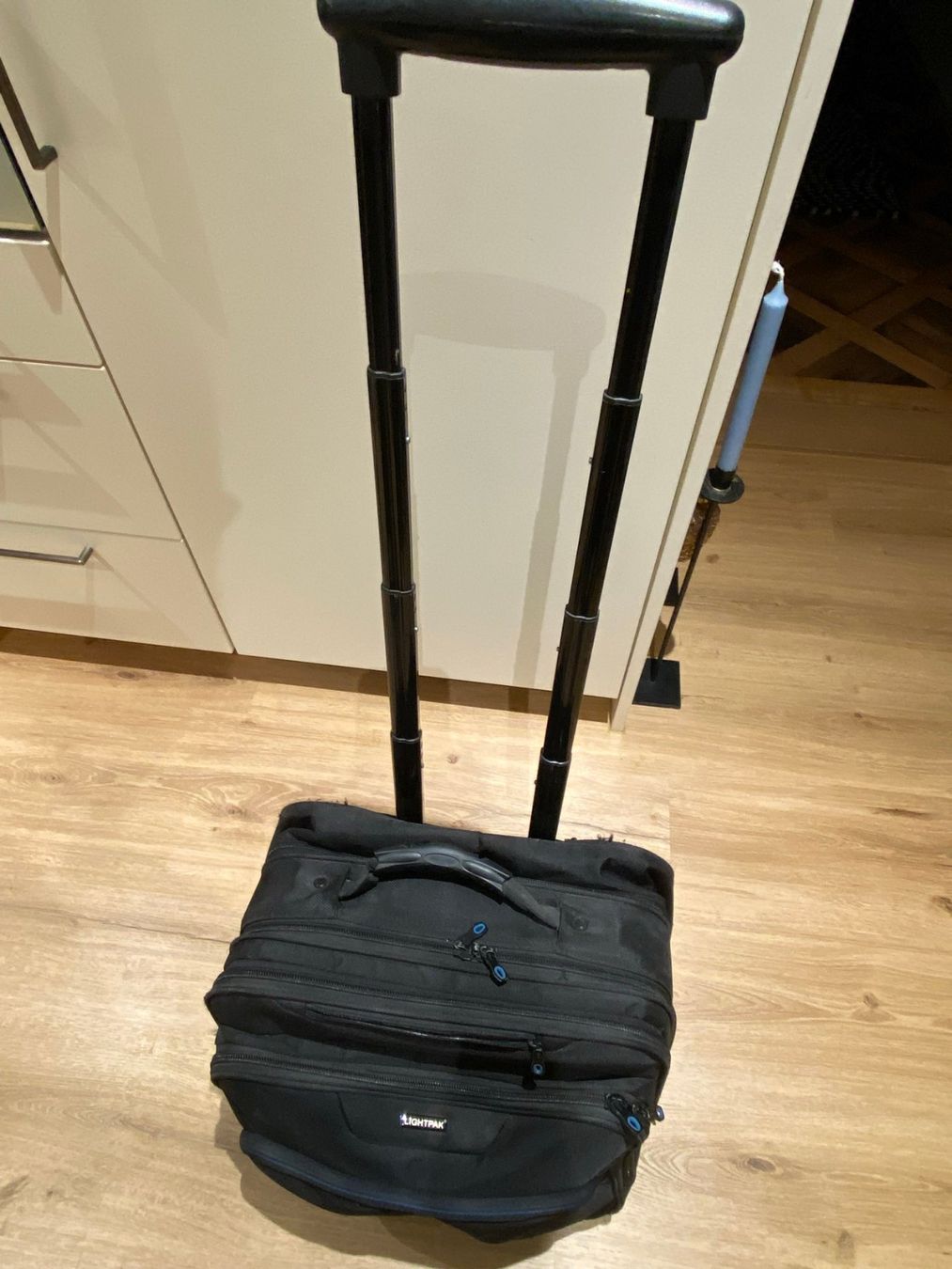 Valigie: Pilotenkoffer schwarz gebraucht – Usato da St. Niklausen OW venduto da LED-Shop