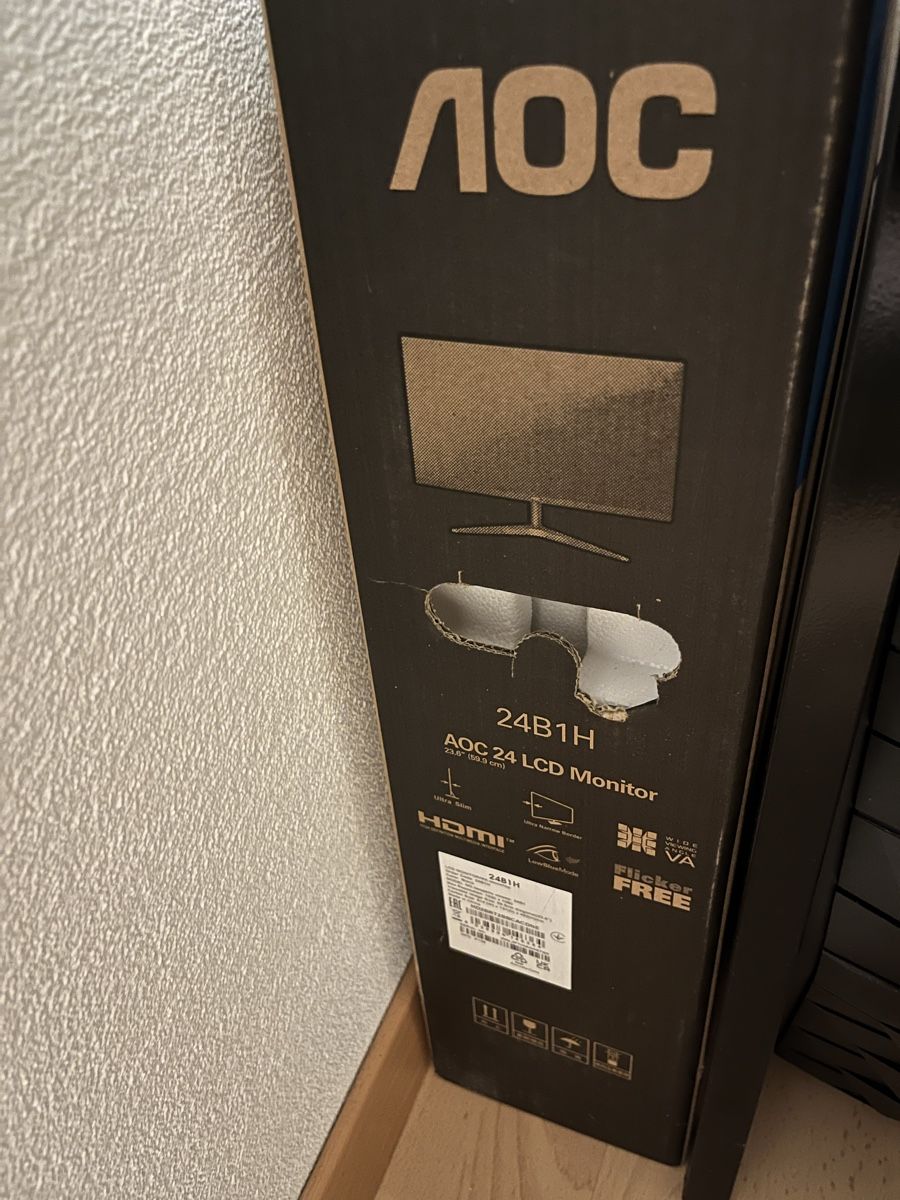 AOC Monitor: Monitor, Tastatur, Mousepad und Maus – Usato da Domat/Ems venduto da nad_sp203 3