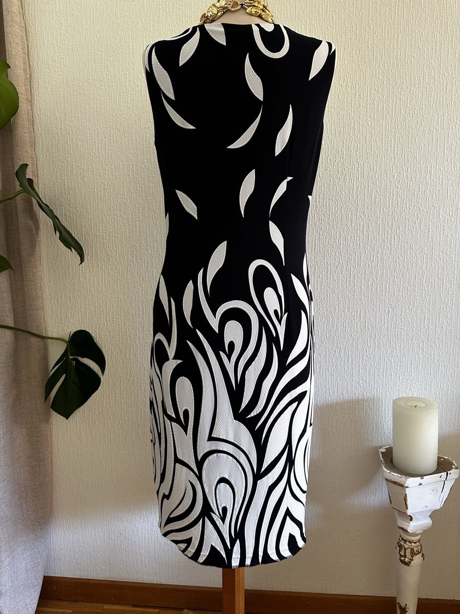 Vestiti: Robe Frank Lyman noir et blanc imprimée taille 36 – Nuovo (secondo la descrizione) da Châtelaine venduto da Alexandra.jankowski 3
