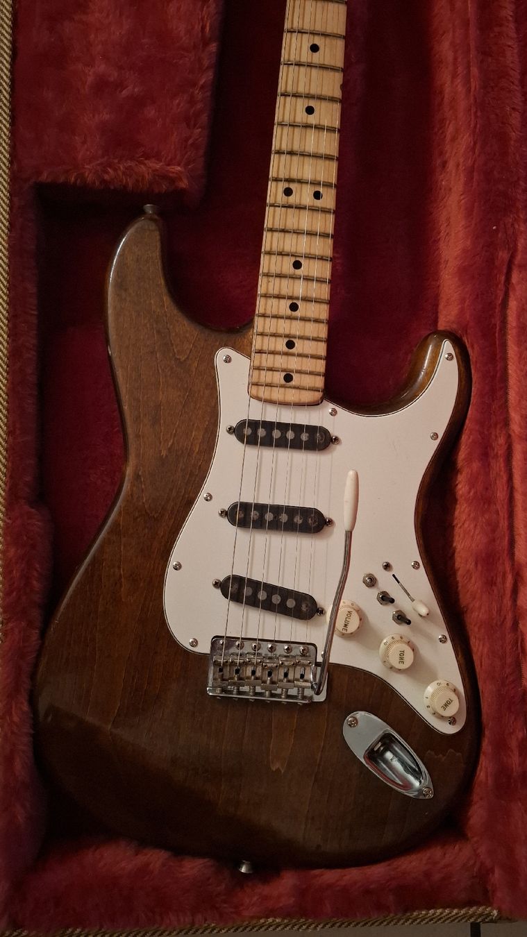 Fender Strumenti musicali: Fender Stratocaster Jahr 1975 / 76 – Usato da Berikon venduto da Free24 1