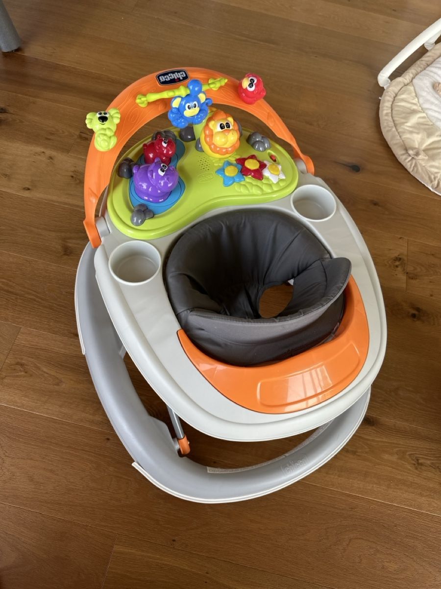 Chicco Fahrzeuge für Kinder: Chicco walky talky gehhilfe – Gebraucht aus Wollerau von R.o.m.a.n. 1