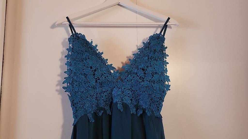 Vestiti: Abendkleid mit Spitze – Usato da Attinghausen venduto da lau_ys85 2