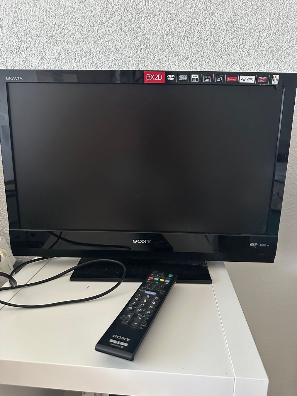 Sony Appareils TV: Sony TV mit integriertem DVD-Player – D'occasion à Pfäffikon ZH par AnjaAlbertin