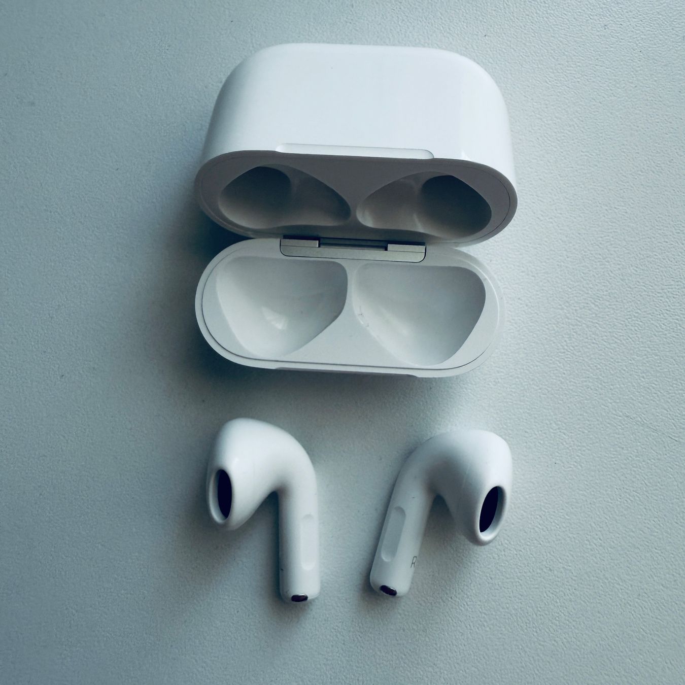 Apple Kopfhörer: Original Apple AirPods 4 mit ANC, USB-C MagSafe Ladecase – Neu (gemäss Beschreibung) aus Basel von MY.AIRPODS.SHOP 3
