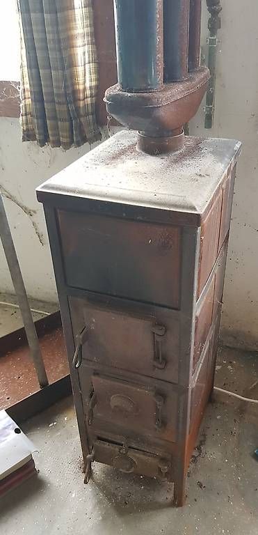 Schwedenöfen: Fourneau à bois ancien – Gebraucht aus Goumoens-la-Ville von jg021