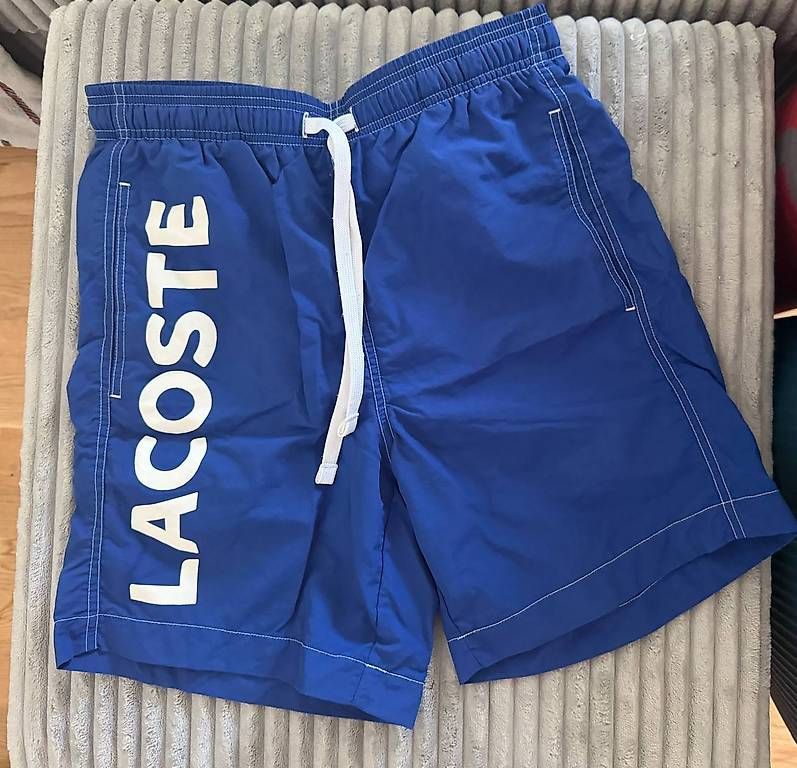 Lacoste Badehosen: Short de bain Lacoste bleu - Taille S – Neu (gemäss Beschreibung) aus Cologny von Nayiri