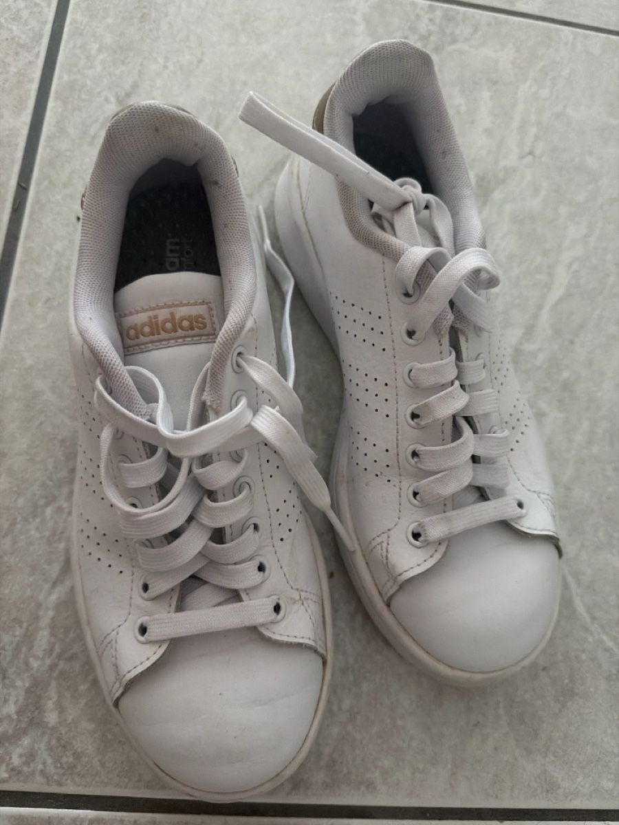Adidas Scarpe da donna: Basket – Usato da Vouvry venduto da sad_6zkd 1