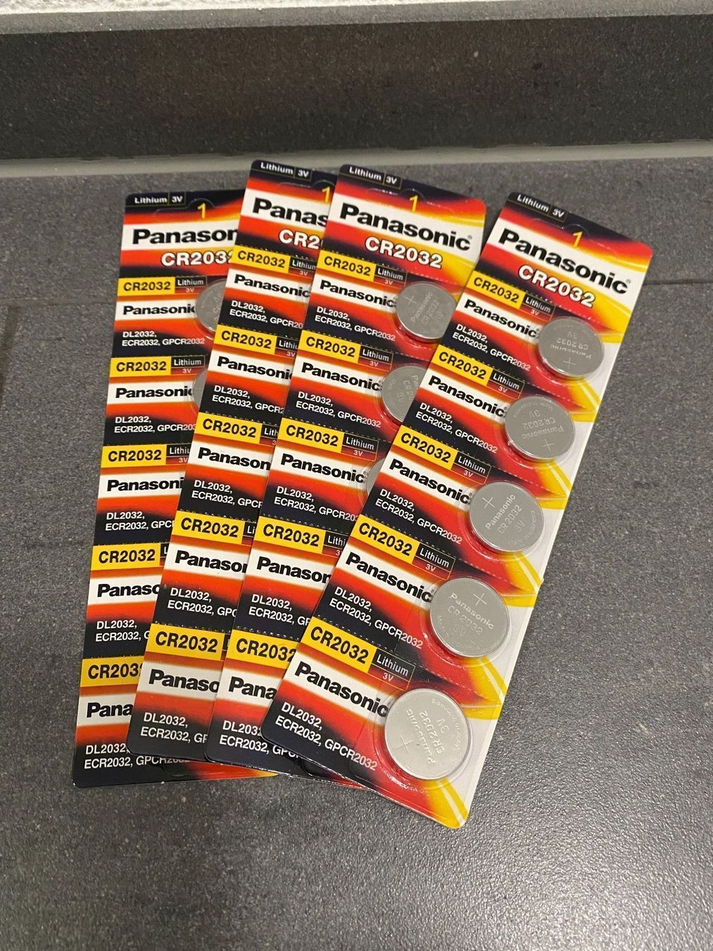 Panasonic Caricatori & Batterie: 20x Panasonic Knopfzellen Batterien – Nuovo e nell'imballaggio originale da Hünenberg venduto da Trade18