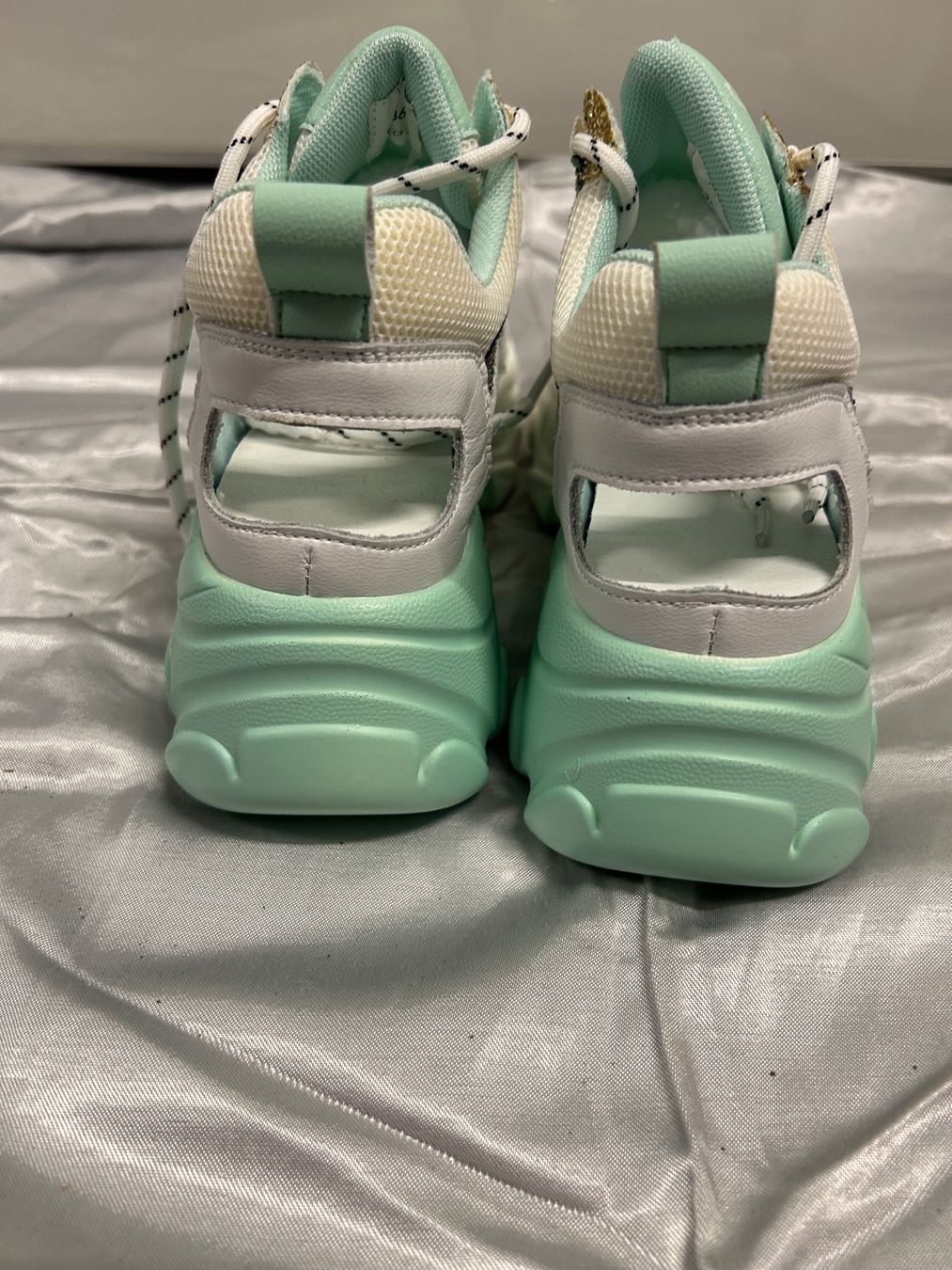 Chaussures femmes: Sneakers mint/weiss Gr 37 NEU Gratis Versand – Neuf avec emballage d'origine à Regensdorf par Spyke55 3