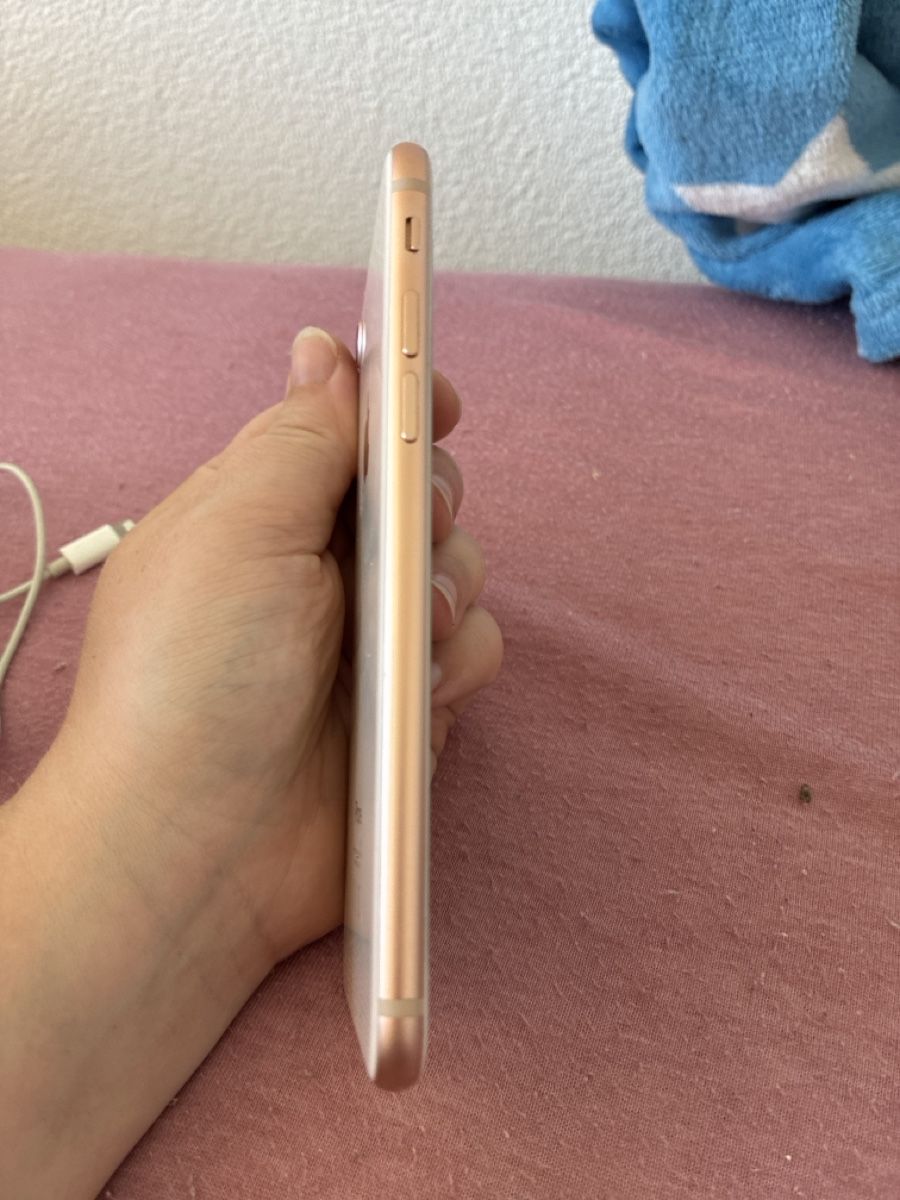 Apple Handys / Smartphones: iphone 8 – Gebraucht aus Mels von joe_lin572 3