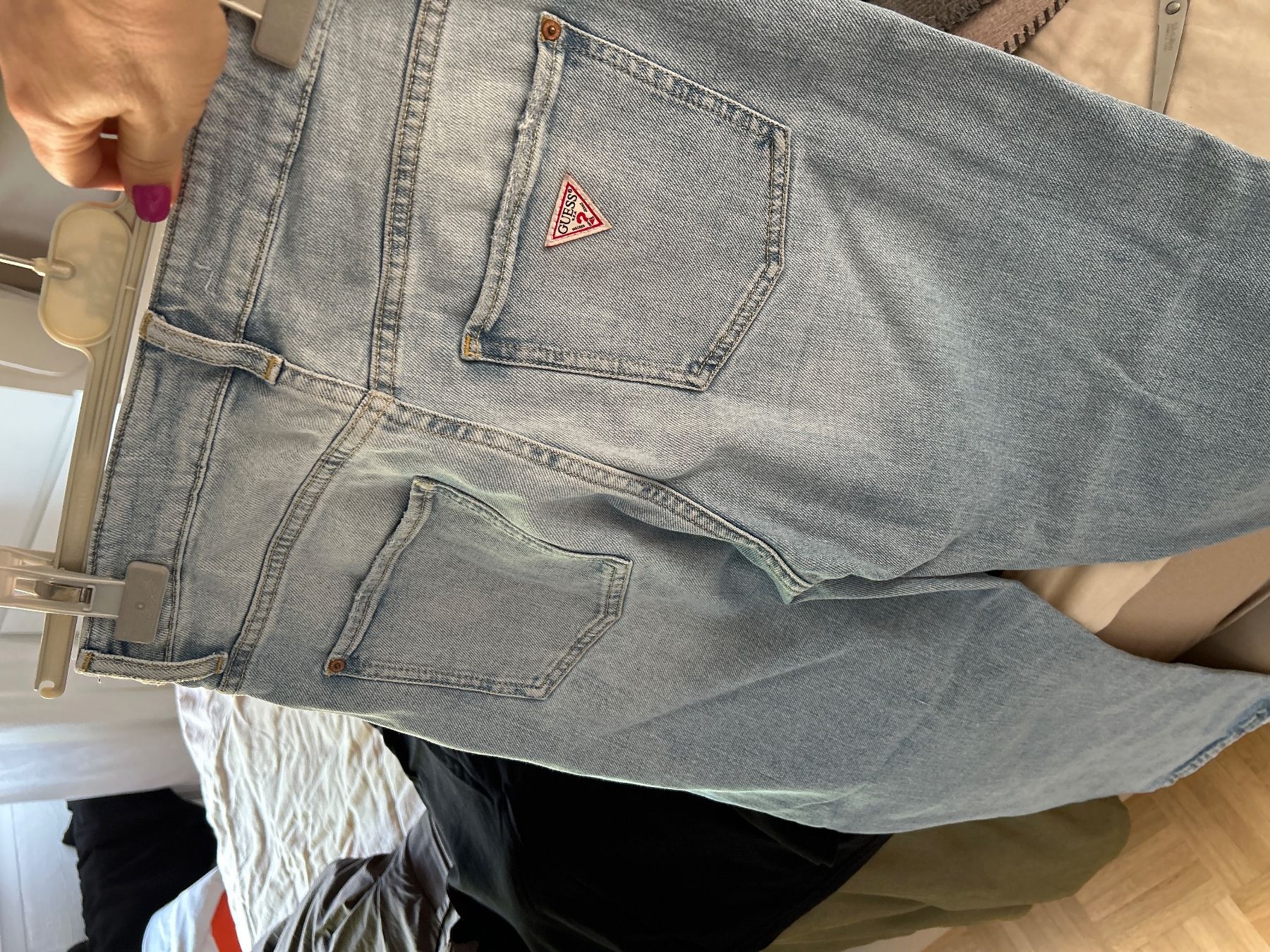 Guess Jeans: Guess Jeans – Gebraucht aus Oberdorf BL von Luka02 2