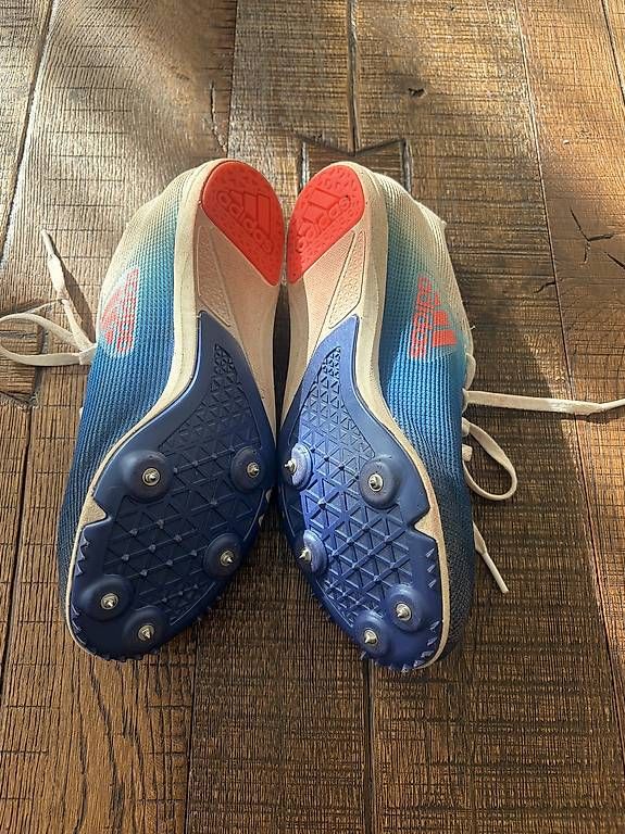 Herrenschuhe: Nagelschuhe Adidas 36 2/3 – Gebraucht aus Spiez von RIGELER01 2