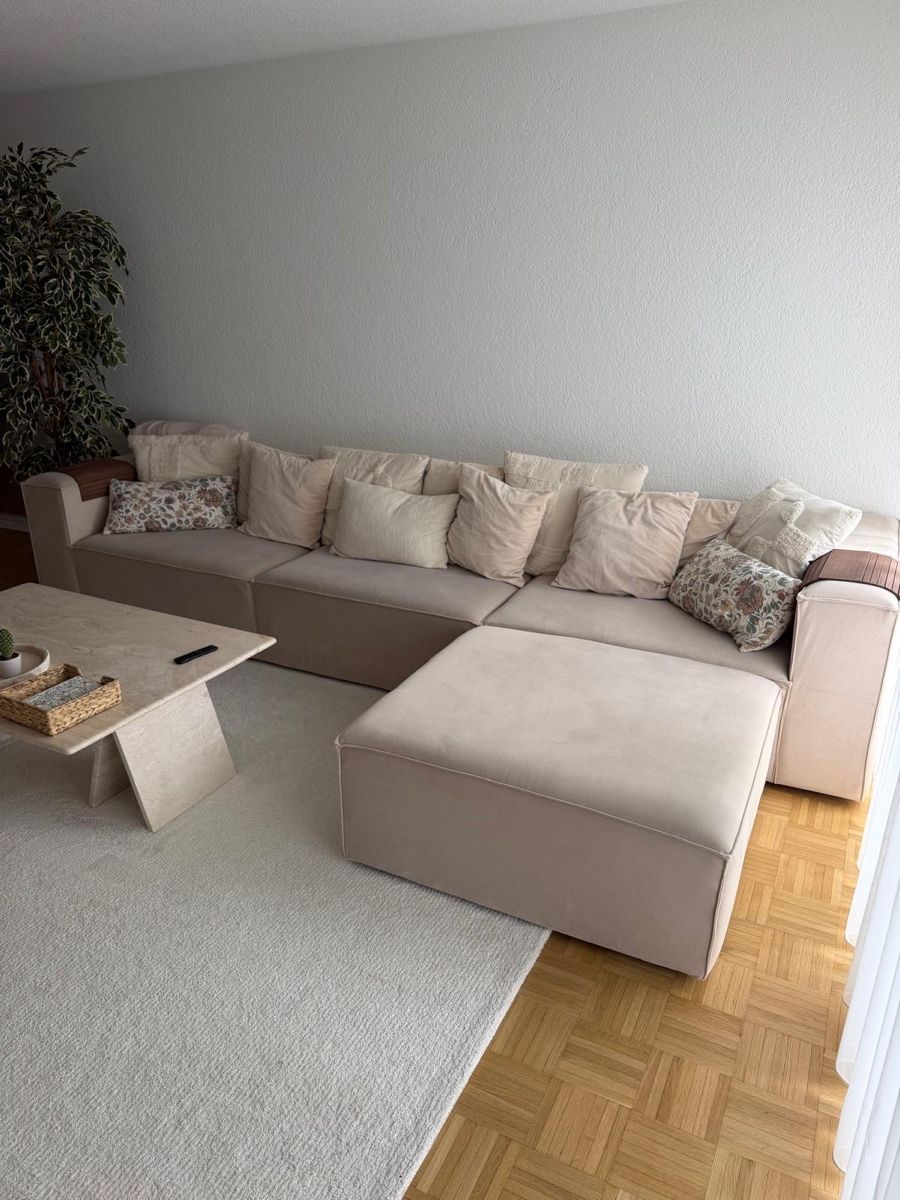 Sofas: Ecksofa mit Hocker beige neuwertig – Neu (gemäss Beschreibung) aus Biel/Bienne von meralyasar 1