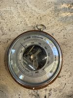 Barometer Holzgehaeuse wetterfest Sturm Regen oder Wind