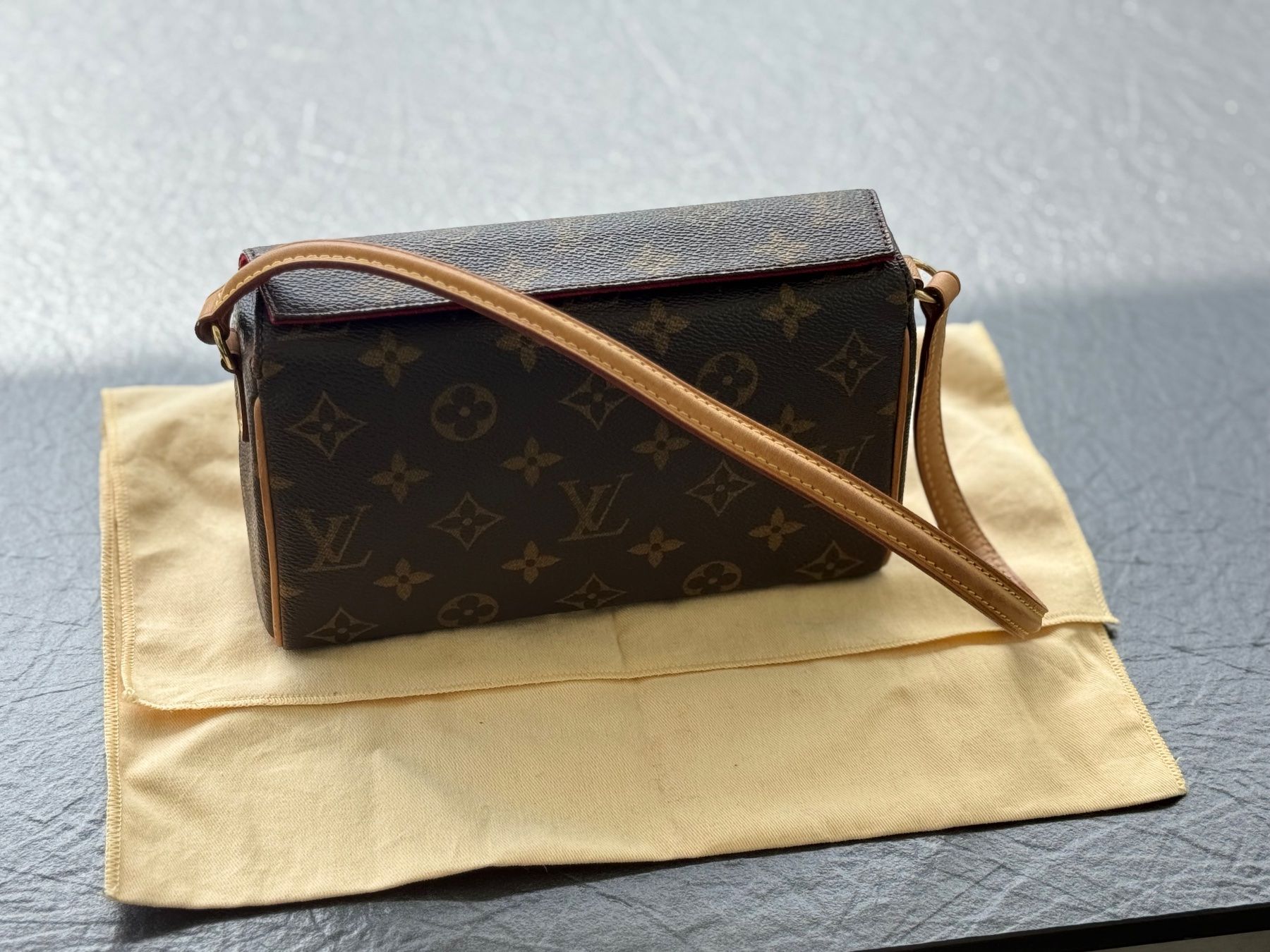 Louis Vuitton Borse da donna: Louis Vuitton monogram recital – Usato da Lommis venduto da loqi